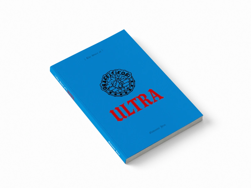 Couverture en plan diagonal du livre Ultra